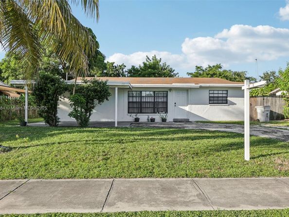 151 NW 20th St, Pompano Beach FL 33060