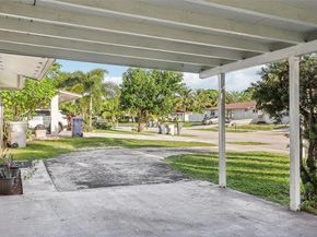 151 NW 20th St, Pompano Beach FL 33060