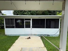 220 NW 144th St, Miami FL 33168