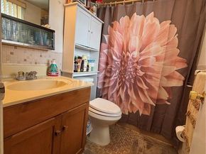 Undisclosed Address #A11900938, Miami Springs FL 33166