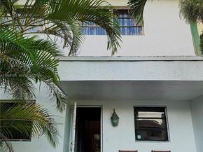 3911 Farragut St, Hollywood FL 33021