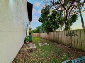 3911 Farragut St, Hollywood FL 33021