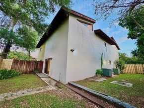 3911 Farragut St, Hollywood FL 33021