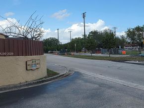 5925 SW 133rd Ct, Miami FL 33183