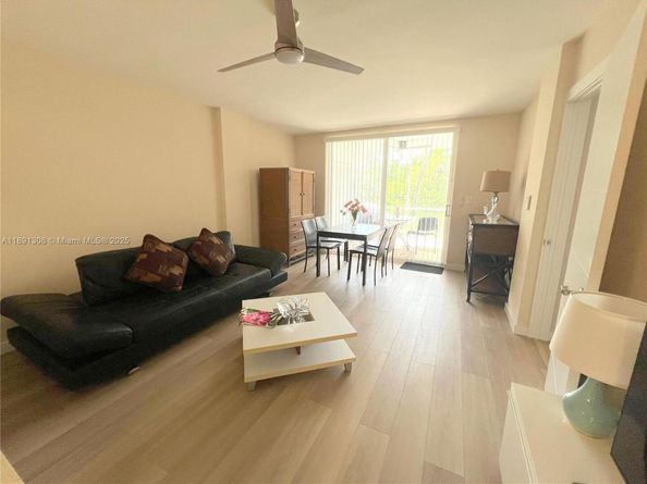 3660 NE 166th St 104+ 32' DOCK, North Miami Beach FL 33160
