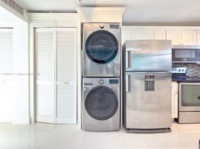 2465 SW 18th Ave 3307, Miami FL 33145