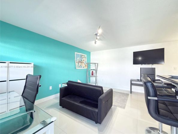 2465 SW 18th Ave 3307, Miami FL 33145