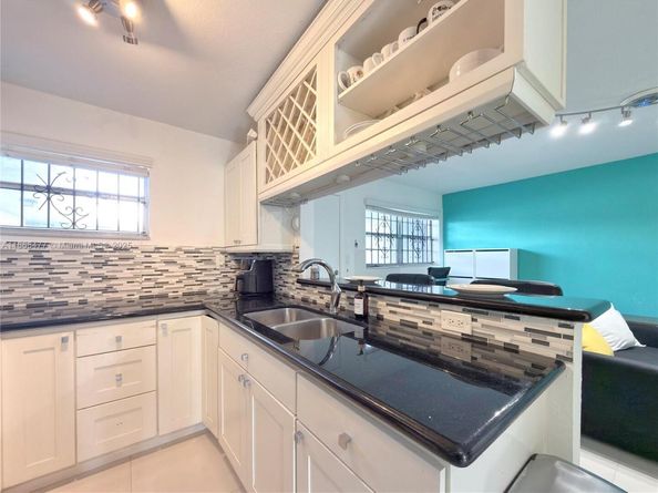 2465 SW 18th Ave 3307, Miami FL 33145