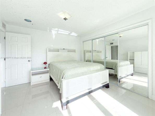 2465 SW 18th Ave 3307, Miami FL 33145