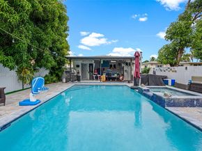 864 E 29th St, Hialeah FL 33013