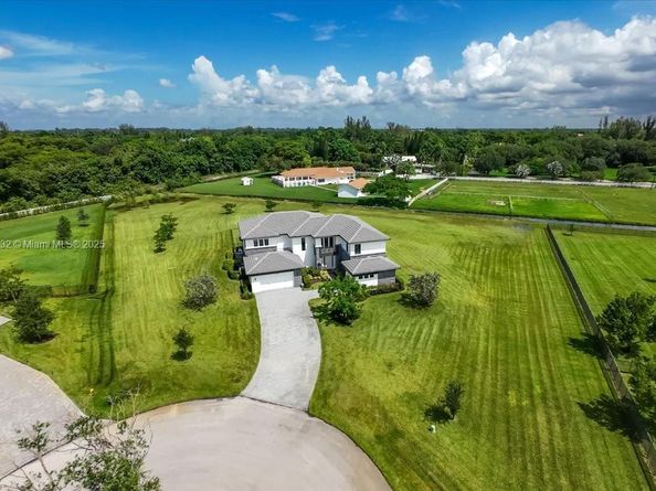 17819 SW 58th St, Southwest Ranches FL 33331