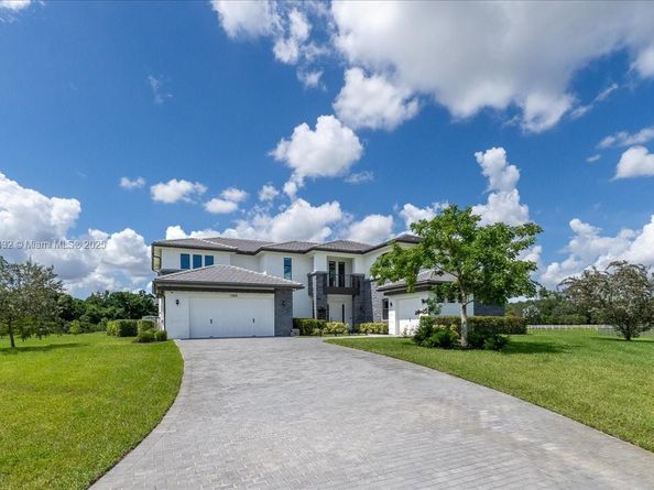 17819 SW 58th St, Southwest Ranches FL 33331