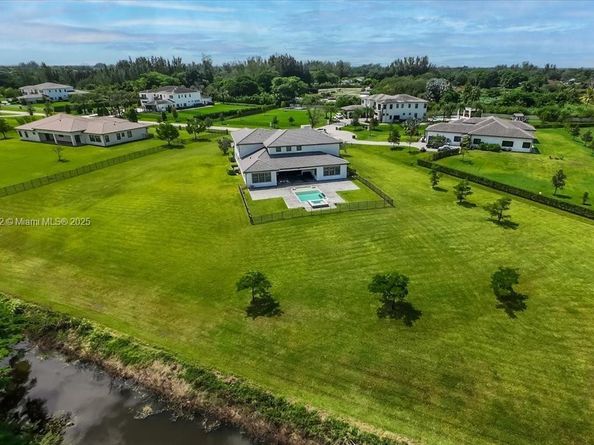 17819 SW 58th St, Southwest Ranches FL 33331