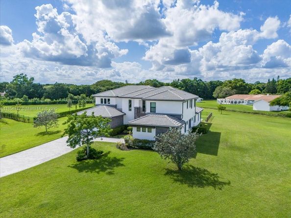 17819 SW 58th St, Southwest Ranches FL 33331