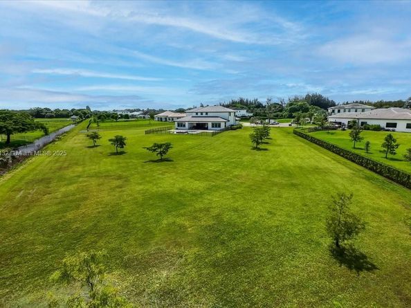 17819 SW 58th St, Southwest Ranches FL 33331