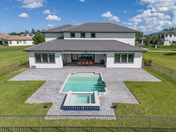 17819 SW 58th St, Southwest Ranches FL 33331