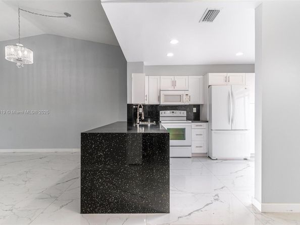 9234 Wedgewood Ln D7, Tamarac FL 33321