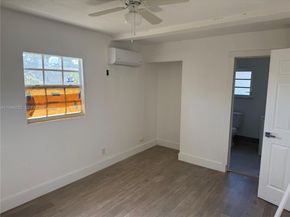 2910 NW 25th St, Fort Lauderdale FL 33311