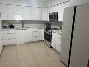 1720 SW 87th Ave, Miami FL 33165