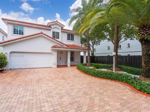 10867 NW 59th St, Doral FL 33178