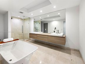 17111 Biscayne Blvd 606, North Miami Beach FL 33160