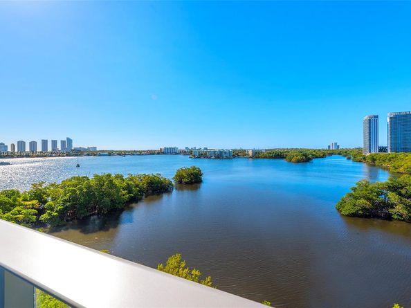 17111 Biscayne Blvd 606, North Miami Beach FL 33160