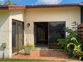 803 SW 119th Way, Davie FL 33325