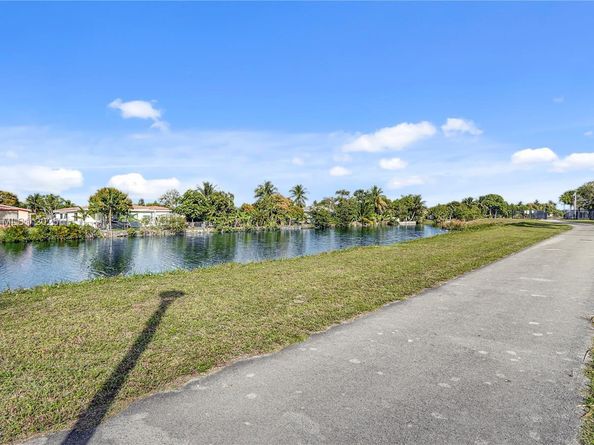 4706 NW 36th St 507, Lauderdale Lakes FL 33319
