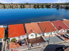 2737 W 55th Pl, Hialeah FL 33016