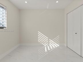 2737 W 55th Pl, Hialeah FL 33016