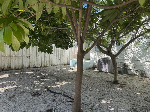 1738 SW 17th St, Miami FL 33145