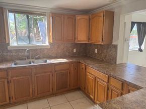 1738 SW 17th St, Miami FL 33145