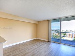 5077 NW 7th St TS7, Miami FL 33126