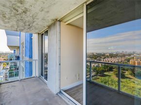 5077 NW 7th St TS7, Miami FL 33126