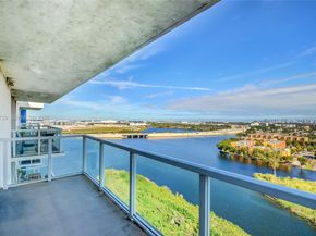 5077 NW 7th St TS7, Miami FL 33126