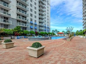 5077 NW 7th St TS7, Miami FL 33126