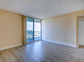 5077 NW 7th St TS7, Miami FL 33126