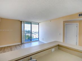 5077 NW 7th St TS7, Miami FL 33126