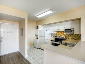 5077 NW 7th St TS7, Miami FL 33126