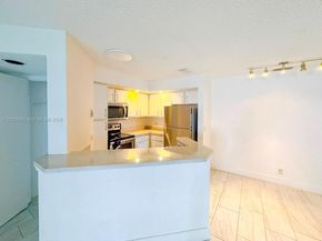 3440 N Pinewalk Dr N 518, Margate FL 33063