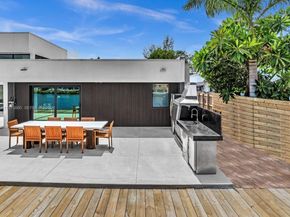 19801 NE 23rd Ave, Miami FL 33180