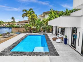 19801 NE 23rd Ave, Miami FL 33180