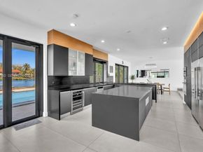 19801 NE 23rd Ave, Miami FL 33180