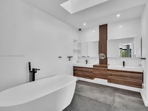 19801 NE 23rd Ave, Miami FL 33180