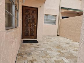9199 Fontainebleau Blvd 6, Miami FL 33172