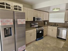 9199 Fontainebleau Blvd 6, Miami FL 33172