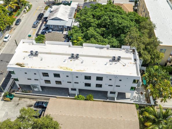 526 SW 2nd St 1, Miami FL 33130
