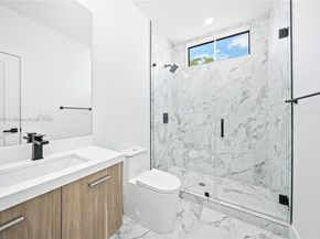 526 SW 2nd St 1, Miami FL 33130