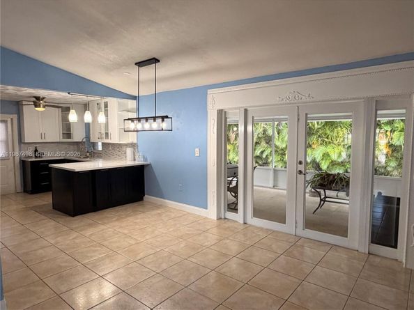 6080 NW 199th St, Hialeah FL 33015