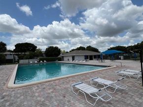 721 NW 105th Terrace 721, Pembroke Pines FL 33026